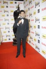 Abhishek Bachchan at 57th Idea Filmfare Awards 2011 on 29th Jan 2012 (85).jpg